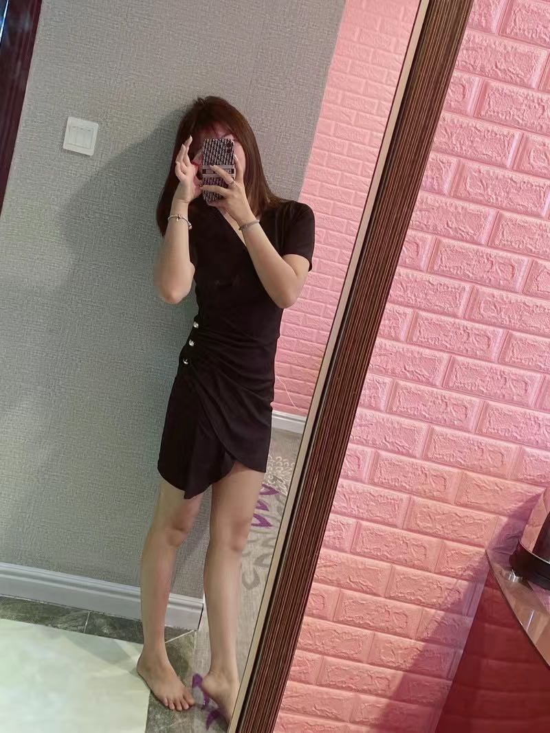 纯情少女，在校大学生